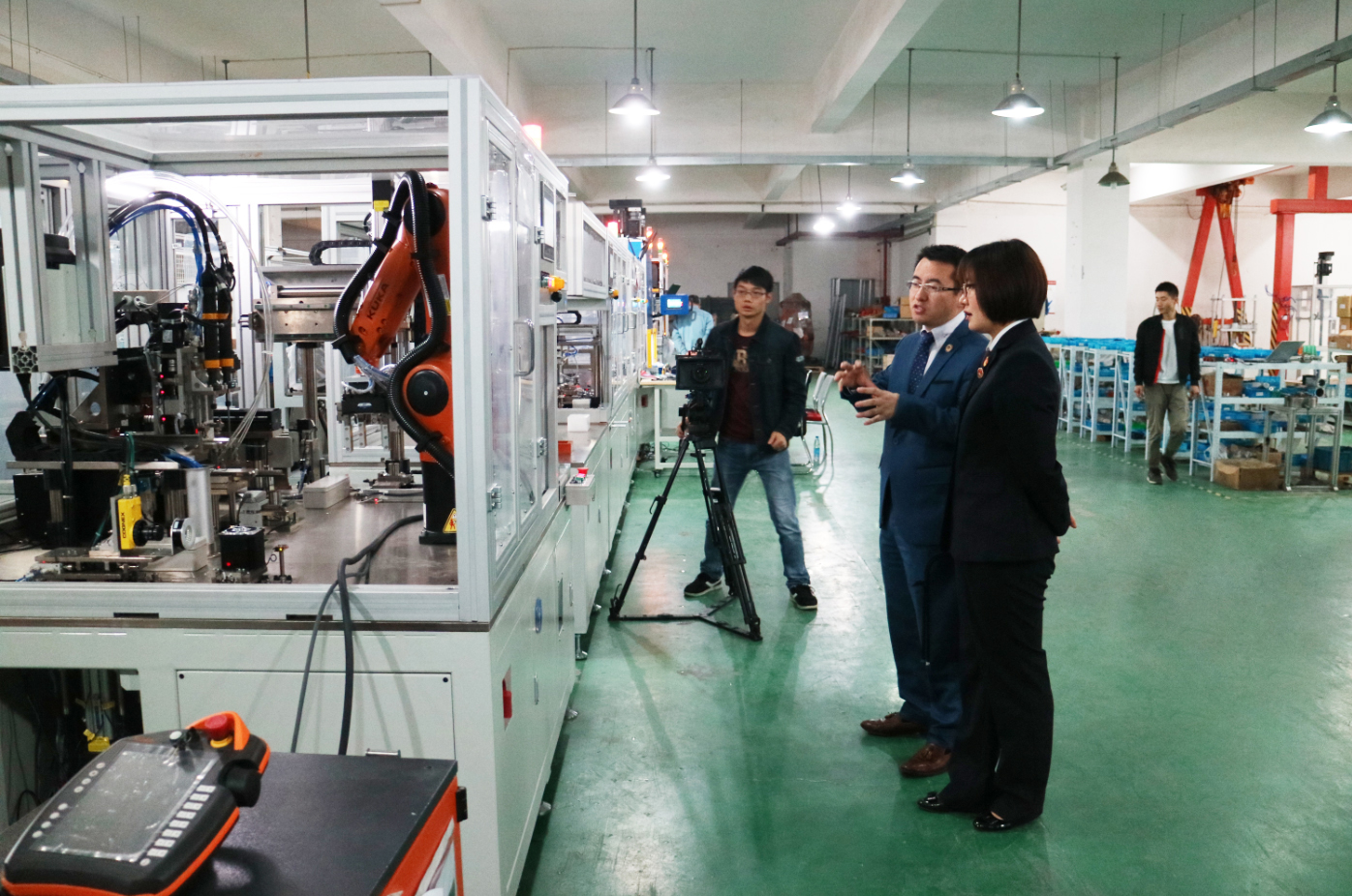 虎丘區(qū)人民檢察院知識(shí)產(chǎn)權(quán)檢察部副主任王雨晴走訪(fǎng)調(diào)研通錦