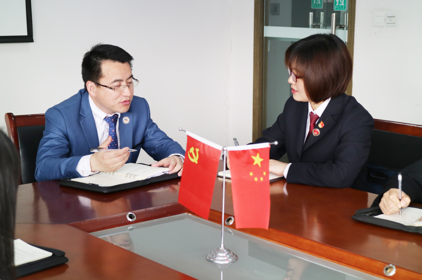 虎丘區(qū)人民檢察院知識(shí)產(chǎn)權(quán)檢察部副主任王雨晴走訪(fǎng)調(diào)研通錦