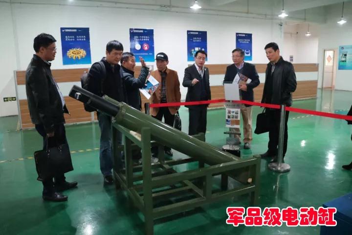 高新區(qū)機電商會考察蘇州通錦精密工業(yè)股份有限公司